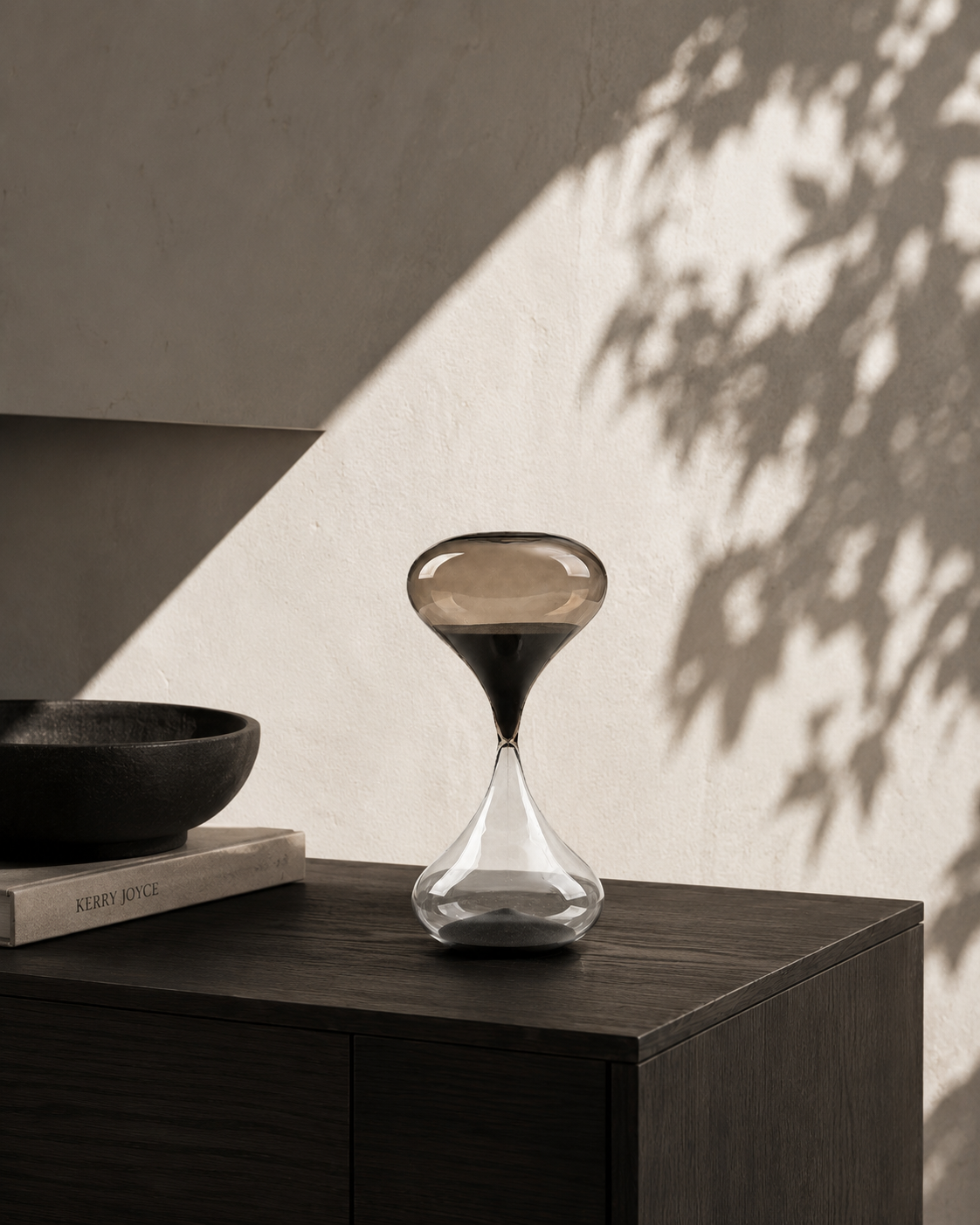 O—01  Hourglass